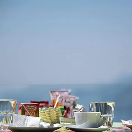 Bacio Del Sole Bed and Breakfast Ποζιτάνο