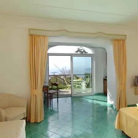 Bed and Breakfast Bacio Del Sole 4*