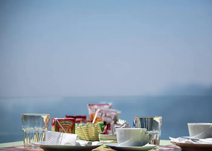 Bacio Del Sole ベッド・アンド・ブレックファスト ポジターノ