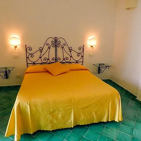 Bed & Breakfast Bacio Del Sole 4*