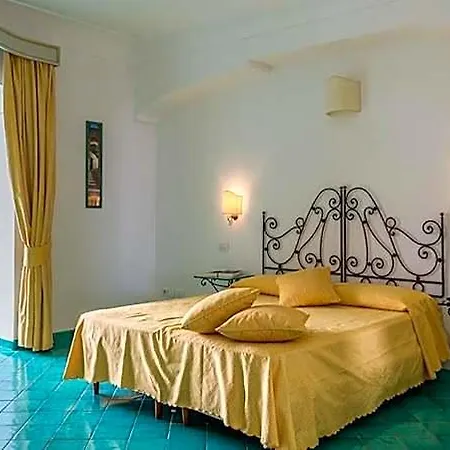 Bacio Del Sole 4*