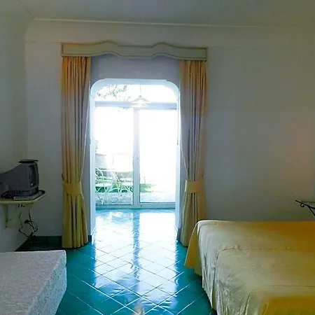 Bed & Breakfast Bacio Del Sole 4*