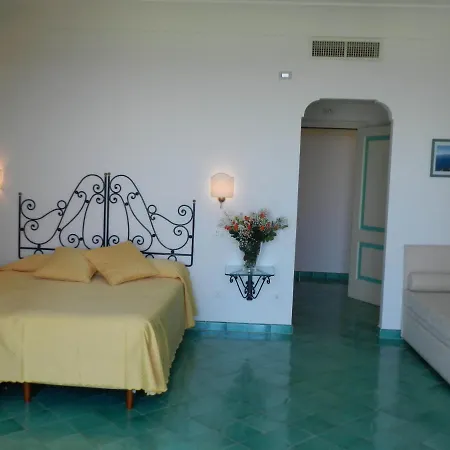 Bed & Breakfast Bacio Del Sole 4*